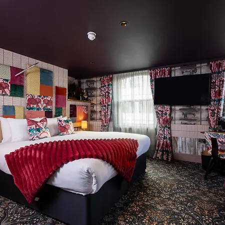 The Kings Arms Pub & Boutique Rooms-3
