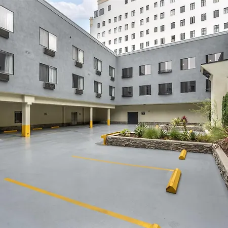 Best Western Plus Hotel At The Convention Center-2