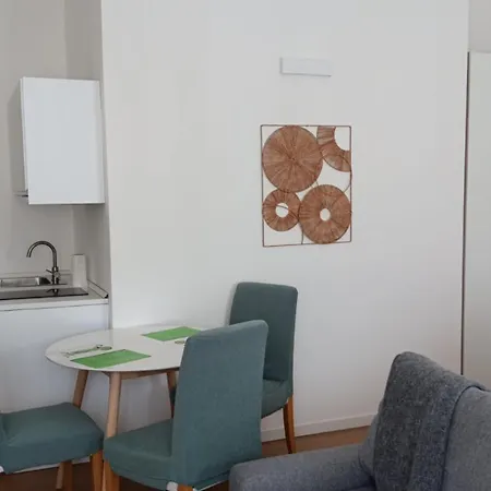The 6 Apartments S-2