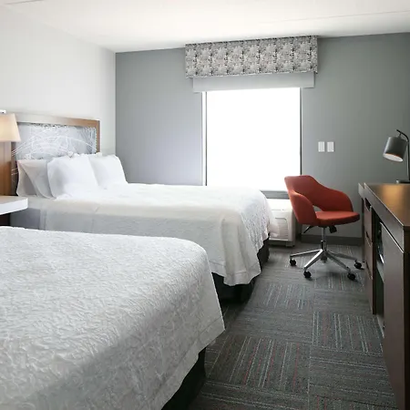 Hampton Inn Dubuque-3