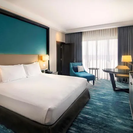 Radisson Blu Hotel & Resort, Al Ain-2