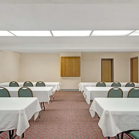 Days Inn By Wyndham Washington-3