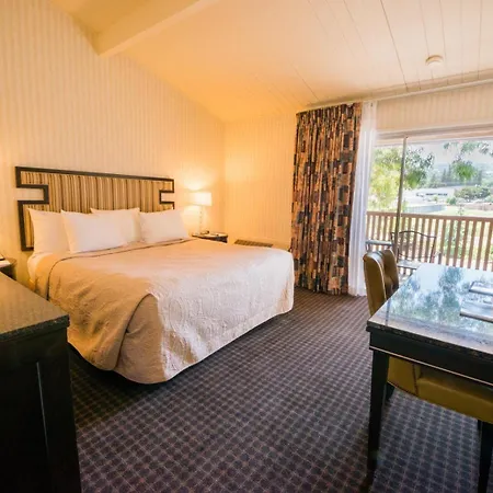 Los Gatos Lodge-2