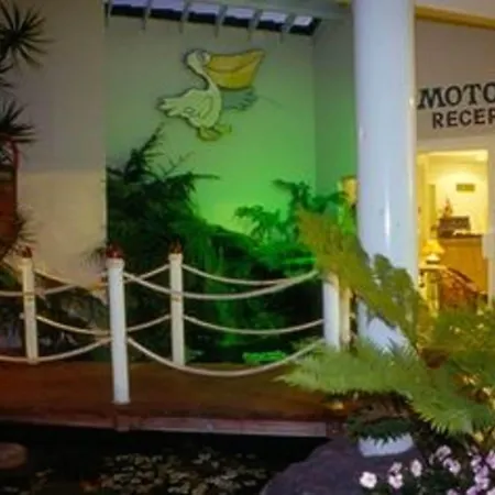 Runaway Bay Motor Inn-3