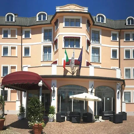 Green Hotel-2