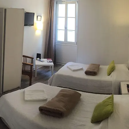 Le Petit Hotel-2