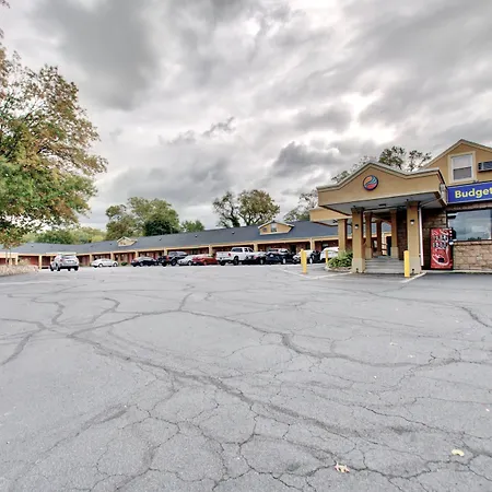 Budget Inn Falls Church-3