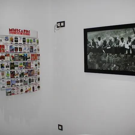 Hostal MH Fuencarral-2