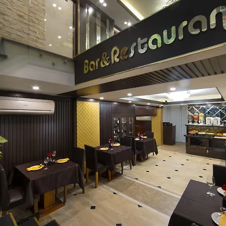 Splendid Star Grand Hotel And Spa-3