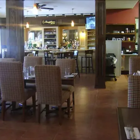 Talbot Trail Inn & Suites-3
