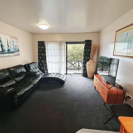 Kingswood Manor Motel-3