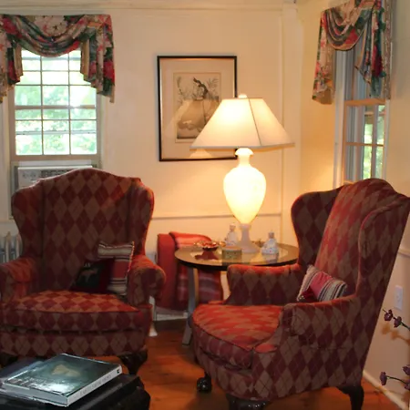 The 1720 House-3
