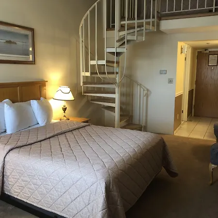 Riveredge Resort Hotel-3