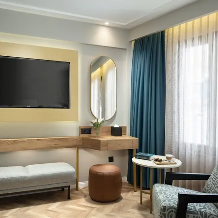 Royan Suites-3