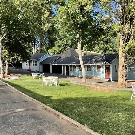 Piety Hill Cottages-3