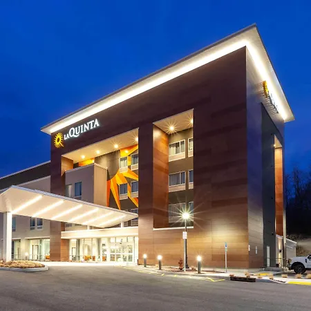 La Quinta Inn & Suites By Wyndham Middletown-Goshen-2