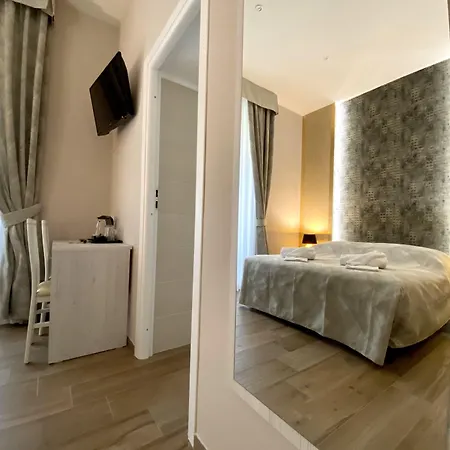 Hotelier 51-2