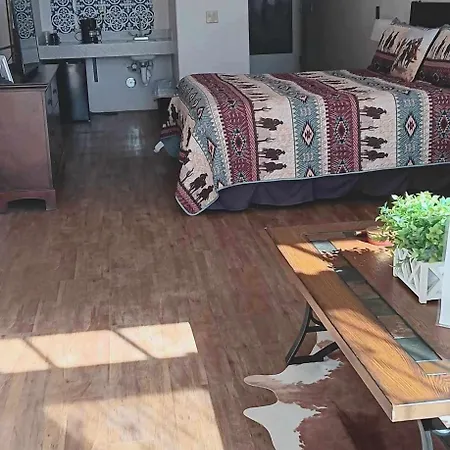 Katie'S Cozy Suites-2