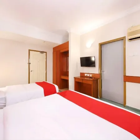 Famous Inn Hotel-3