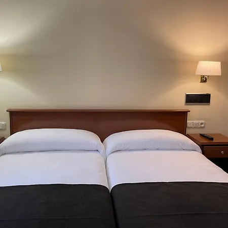 Hotel Capital de Galicia-3