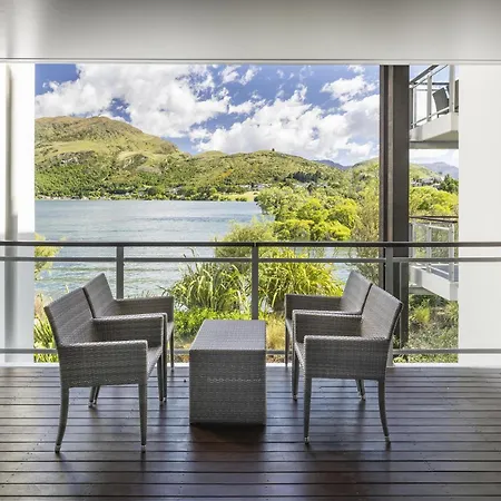 Hilton Queenstown Resort & Spa-2