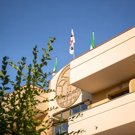 Hotel Cala Dei Pini-3