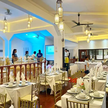 Doublegem Beach Resort And Hotel-2