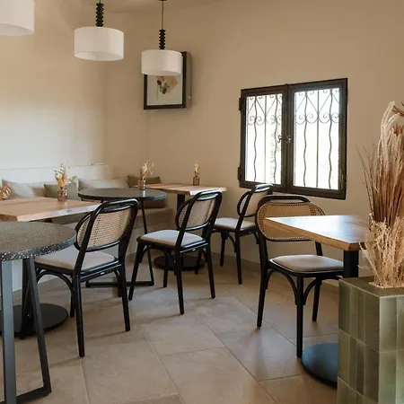 L'Hostellerie du Moulin des Oliviers-2