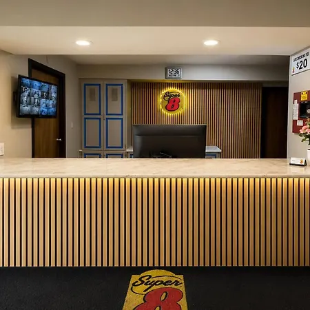 Super 8 By Wyndham Warrenton-3