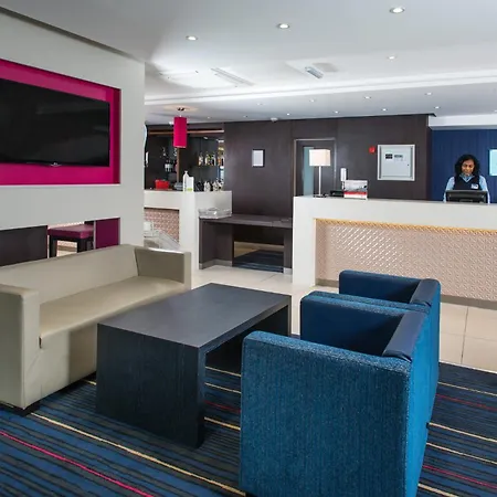 Holiday Inn Express London - Wandsworth By Ihg-3
