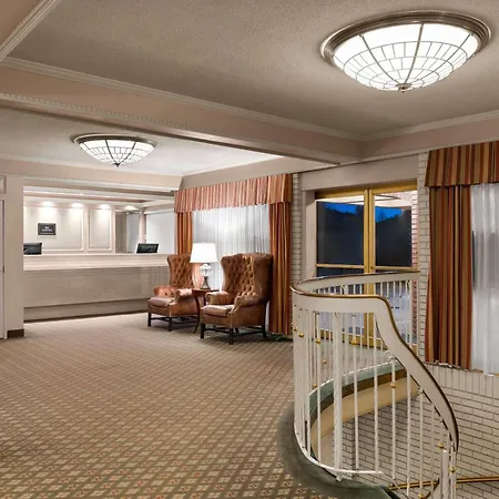 Royal Scot Hotel & Suites, Trademark Collection By Wyndham-3