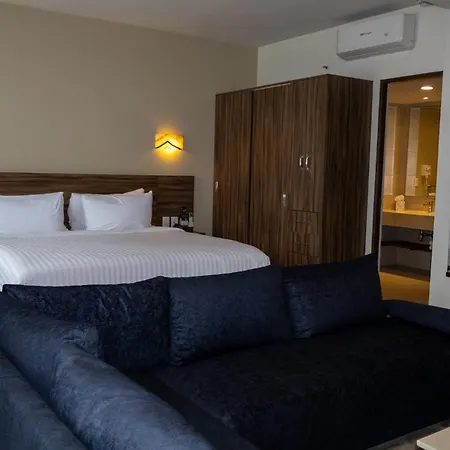 Hotel Crown Victoria-2