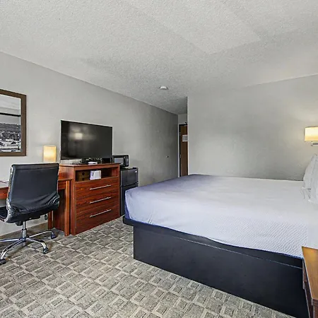 Super 8 By Wyndham Dubuque-3