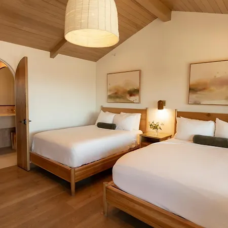 Woods Cove Inn-2