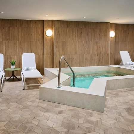 Omage Hotel, Montreal Laval, A Tribute Portfolio Hotel-3