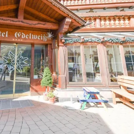 Hotel Edelweiẞ garni - b&b-3