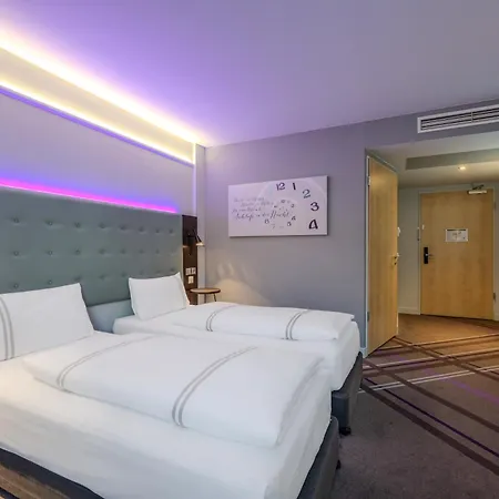 Premier Inn Karlsruhe City Am Wasserturm-2