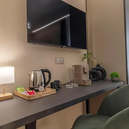 Mom Apartment Rooms&Suites-2