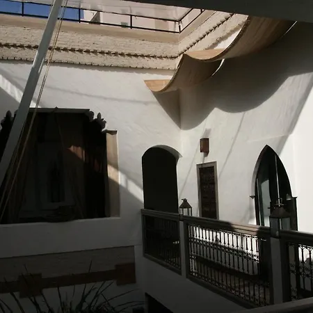 Riad 5 Sens-3