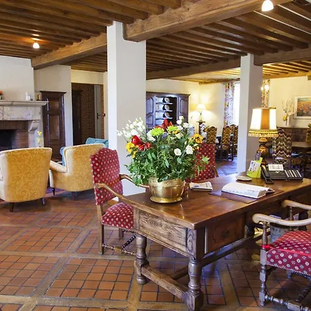 Logis Hotel Les Grands Crus-2