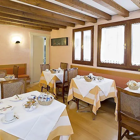 Hotel Spagna-2