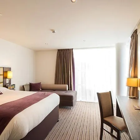 Premier Inn London City - Aldgate-2
