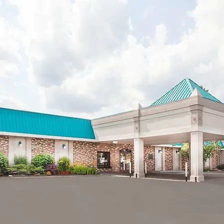 Clarion Inn - Airport University-3