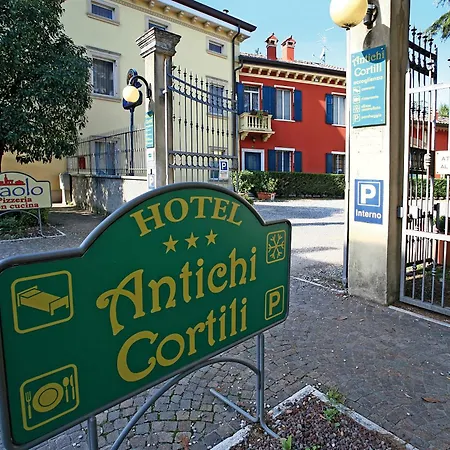 Hotel Antichi Cortili-2