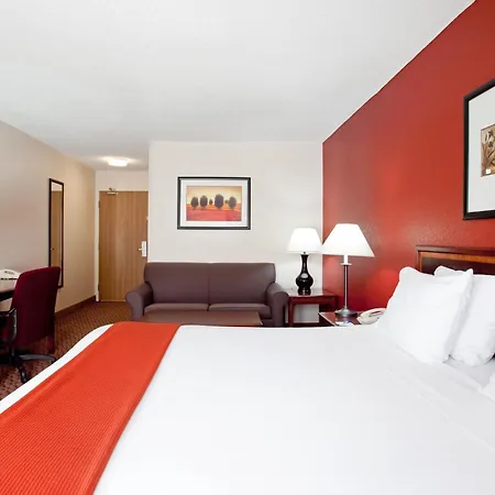Baymont By Wyndham Merrillville-3
