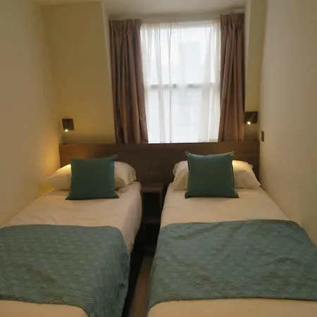 Glendale Hyde Park Hotel-2