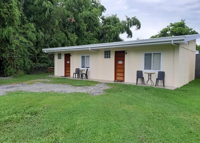 Monty'S Riverside View Resort
