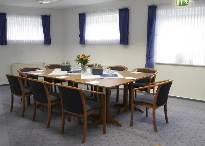 Seminar- Und Urlaubshotel Schulz Bergen 