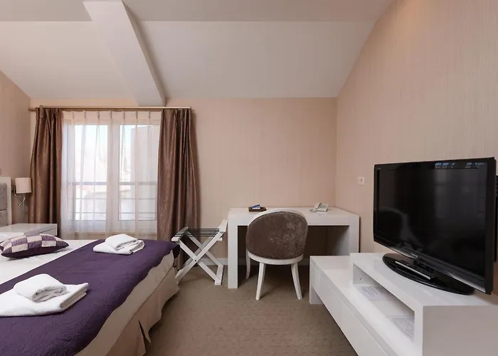 Family Hotel Zanè Pag Town