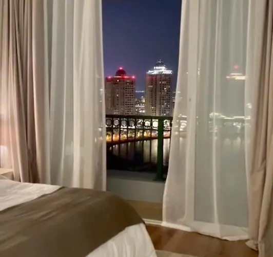 Pearl Island Beachfront Luxury Apartment Doha